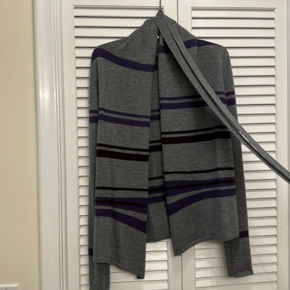 BCBG Maxazria Tie Sweater size Small - Picture 1 of 4